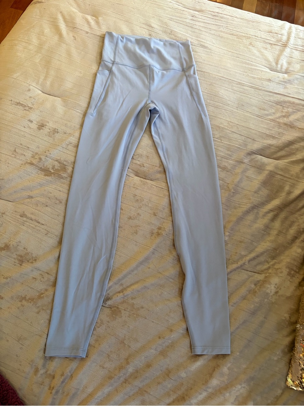 All in Motion Periwinkle Blue / Purple Leggings 26” Inseam Side Pockets XS
